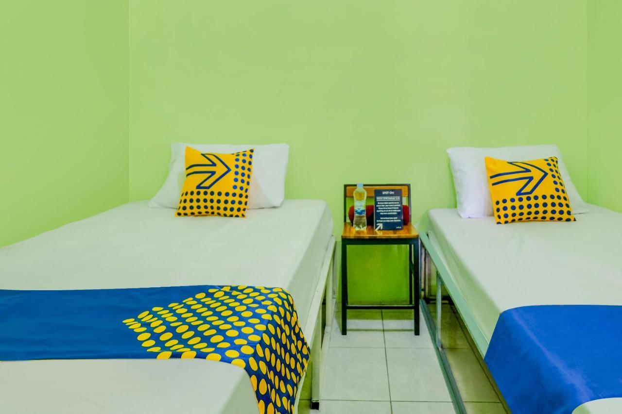 Spot On 2081 Sriwijaya Family Residence Lawang Ngoại thất bức ảnh