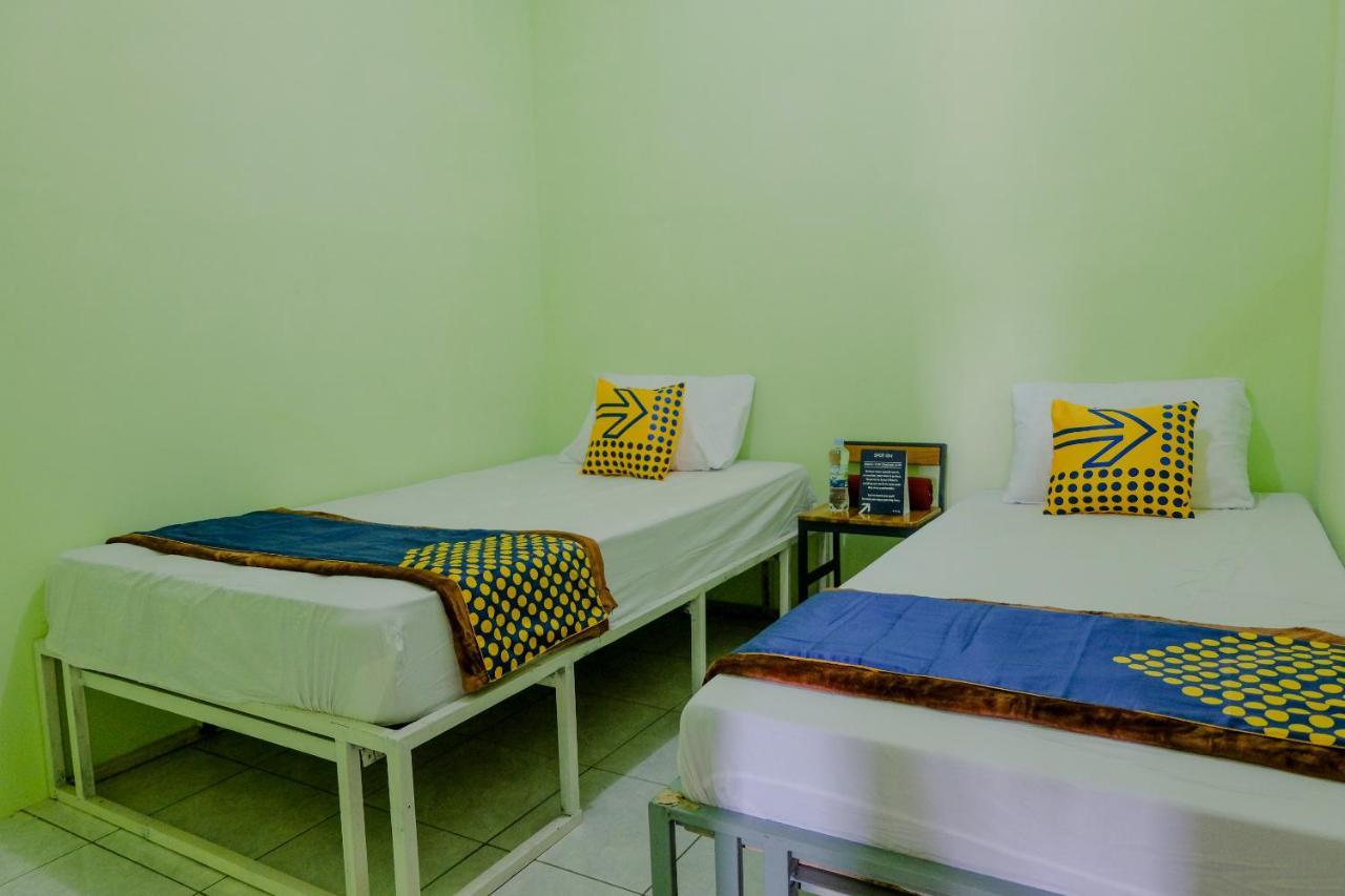 Spot On 2081 Sriwijaya Family Residence Lawang Ngoại thất bức ảnh