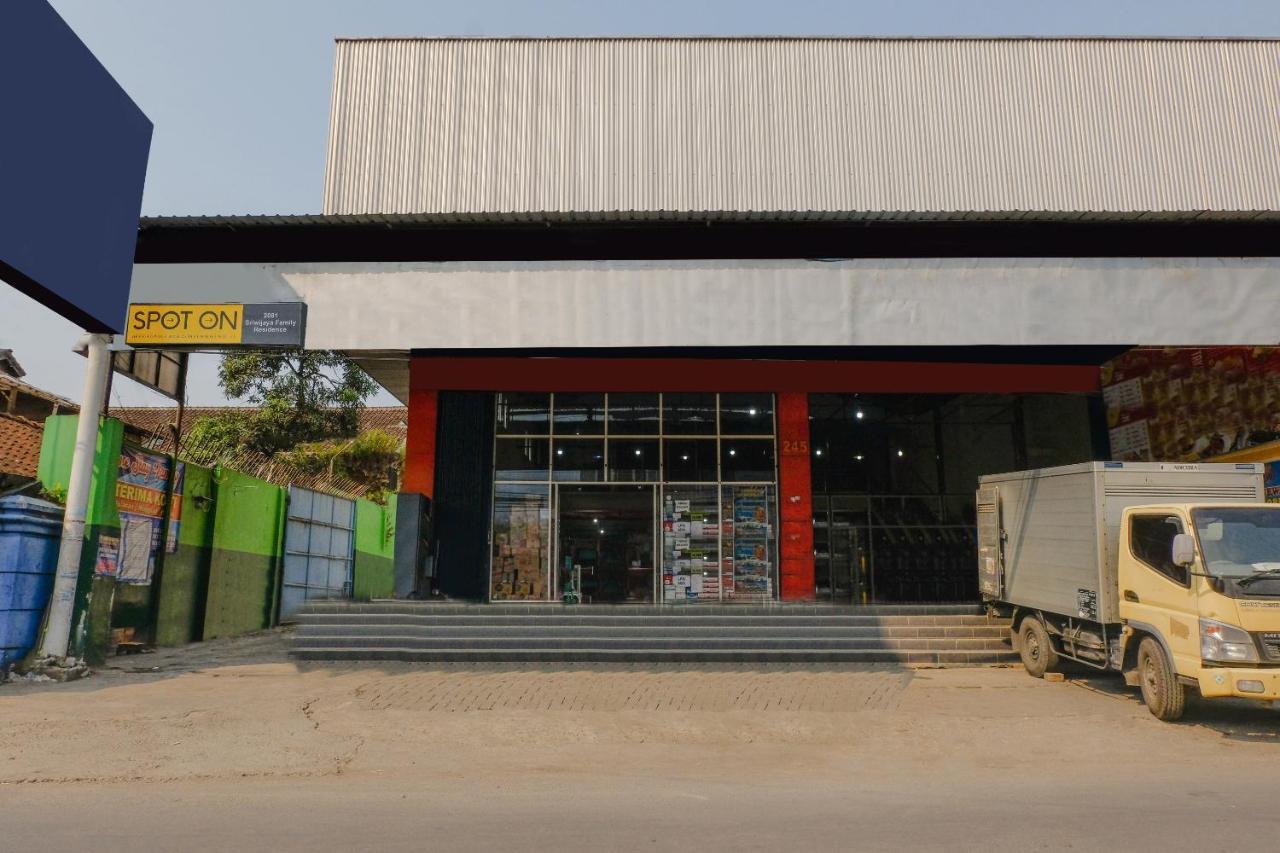 Spot On 2081 Sriwijaya Family Residence Lawang Ngoại thất bức ảnh